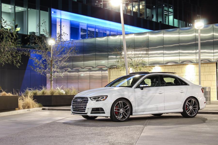  Audi S3 Sedan (8V) 2016 года  (NA) (фото 29 из 40)